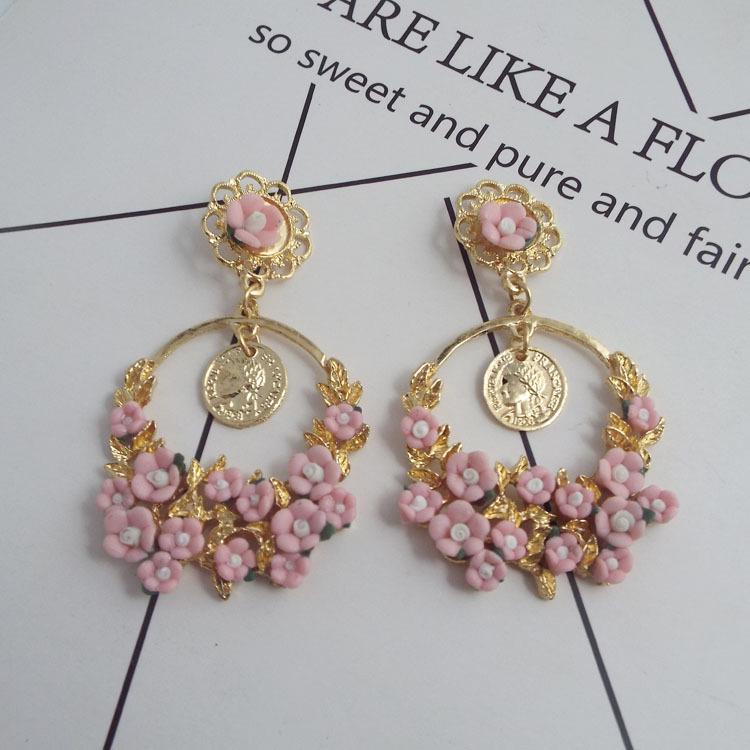 European and American Retro Flower Circle Earrings