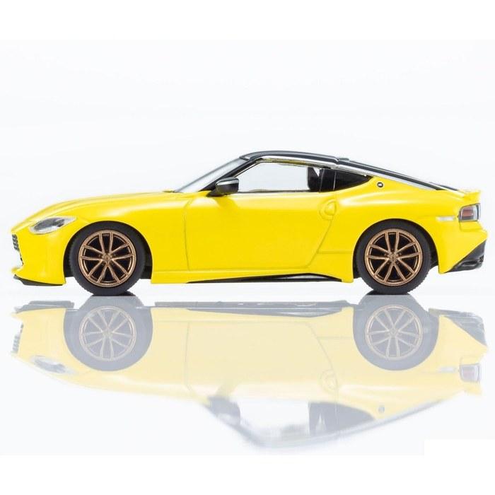 Kyosho MINI CAR & BOOK No.13 1/64 Nissan Fairlady Z Yellow
