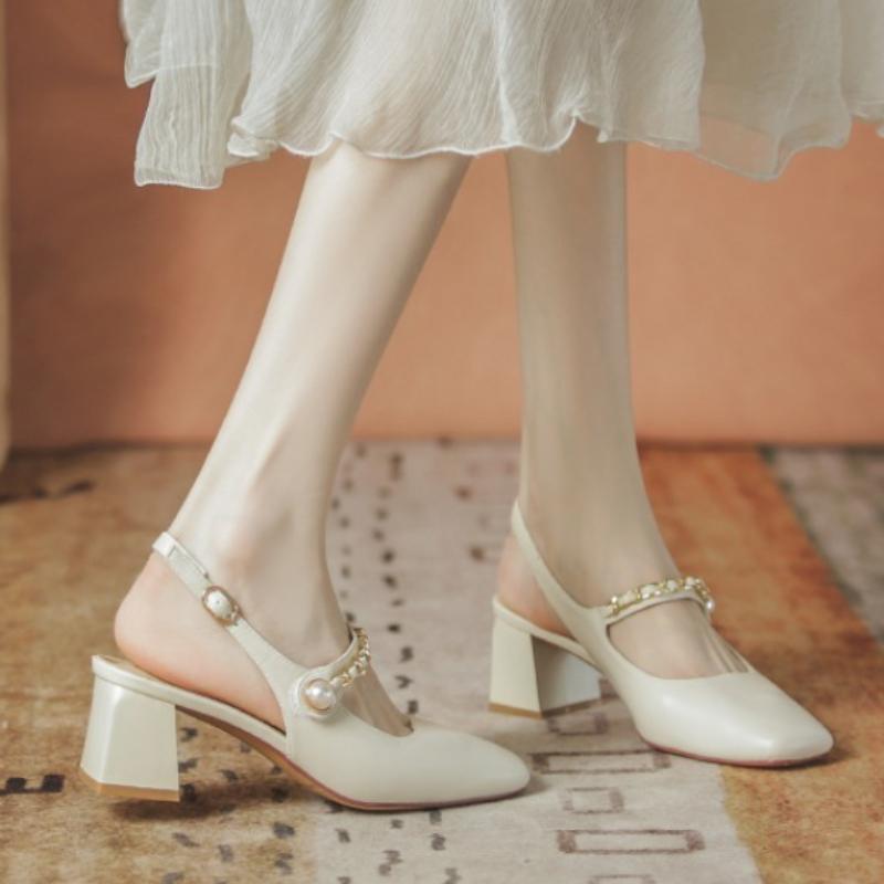 Fashion 2025 Retro Heeled Single Shoes for Women, New Summer Fashion Gold Buckle Square Toe Comfortable High-heeled Leather Shoes