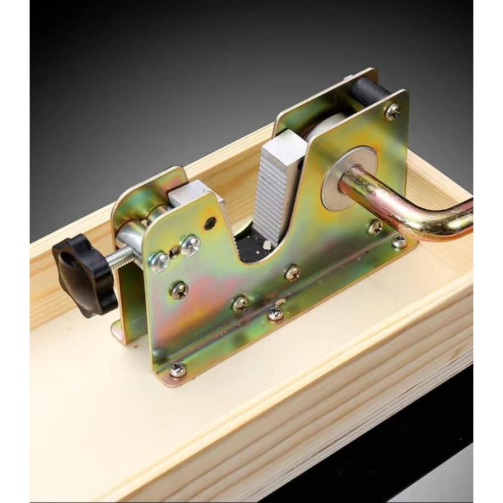 Manual Nutcracker Nut Tongs Heavy Duty Nut Cracker Macadamia Pecan Walnuts Nut Cracker Opener Tool Peeling Machine for Hazelnuts Almonds Chestnuts