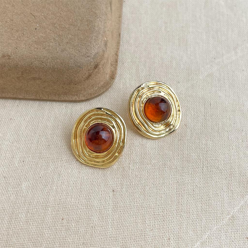 Retro Maillard Gradient Geometric Enamel Stud Earrings: Fashionable, Luxurious, High-End Women's Style
