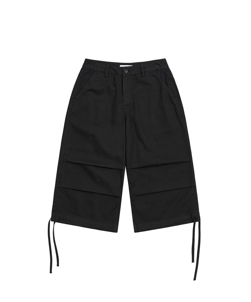 Pepeulli Tuck Strap Capri Pants (Black)