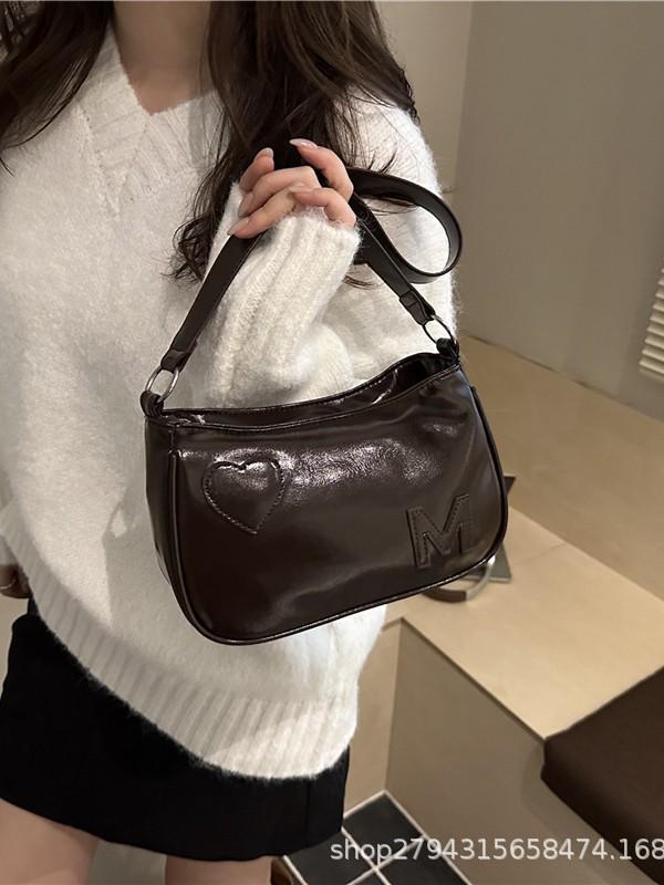2025 Autumn/Winter Women's Large Capacity Peach Heart Crossbody Shoulder Bag