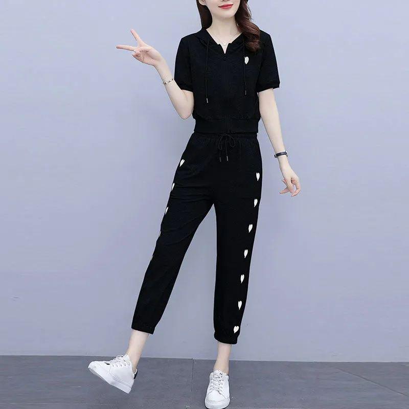 

Трендовый короткий спортивный повседневный летний комплект с капюшоном, большой размер, облегающий, коллекция 2025 года, омолаживающий L чёрный