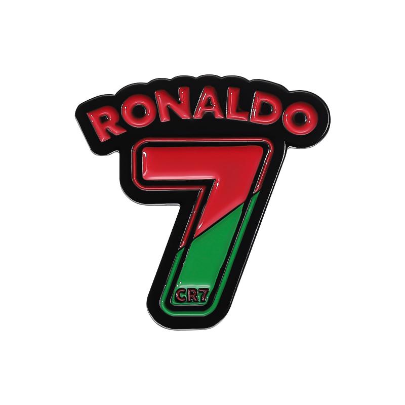 Kreativer Fußball-Emaille-Pin Coole Sterne Professionelle Sportler Anstecknadeln Revers Rucksack Abzeichen Party Schmuck Geschenk Für Fans Freunde
