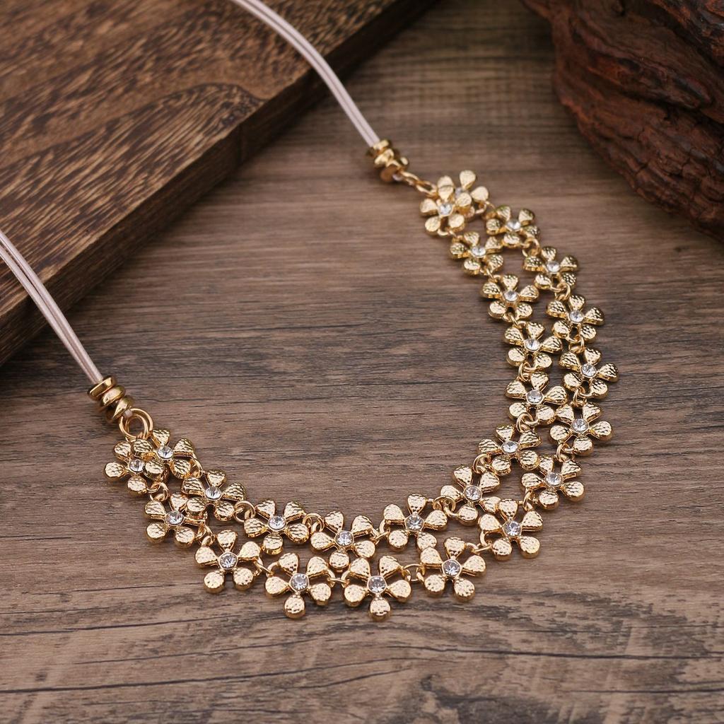 New Metal Point Diamond Flower Stacked Necklace, Women's High-end Double-layer Flower Stacked Banquet Necklace