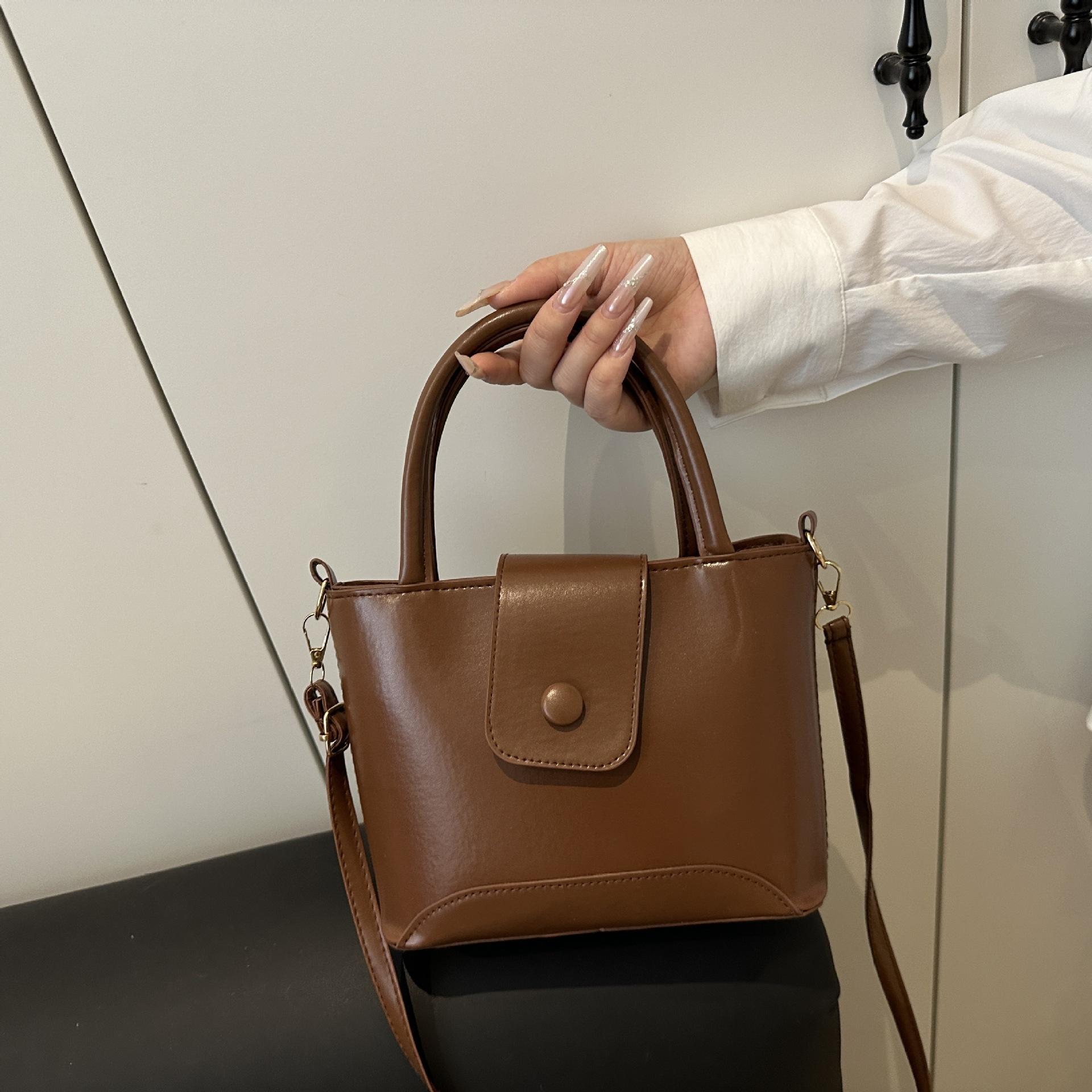 

Premium bag women s 2025 new trendy Korean version fashion portable bucket bag summer casual shoulder messenger bag чорний