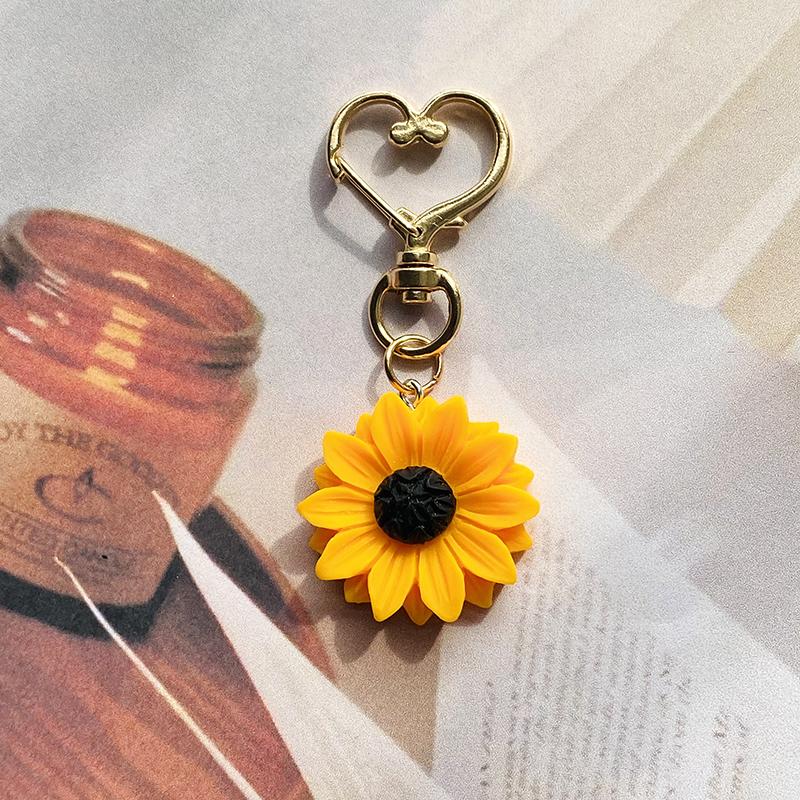 Creative Sunflower Love Heart Keychains Key Ring For Women Best Friend Gift Cute Daisy Plant Pendant Bag Box Car Holder Jewelry