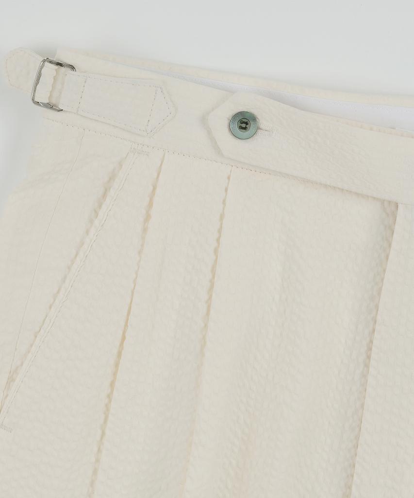 BELLIEF Essential Seersucker Adjust 2-Pleated Relaxed Chino (Ecru)