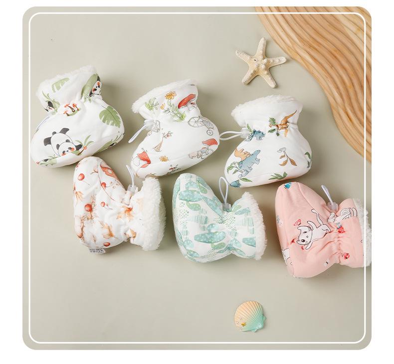 Non-Slip Fleece Baby Shoes for 0-1 Year Old Boys & Girls, Pre-Walking Foot Covers, 6-12 Months