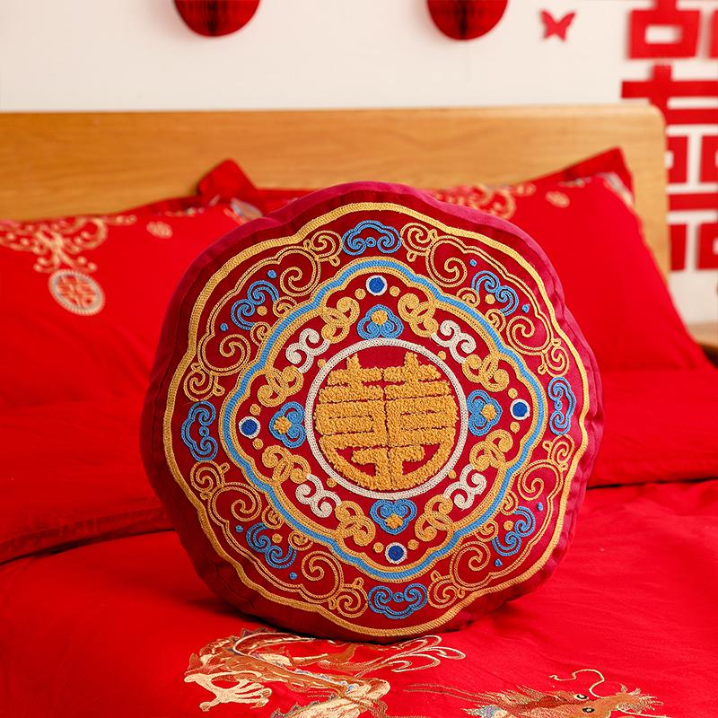 Chinese Red Embroidery Throw Pillow Chinese Traditional Wedding Room Decorative Pillow Engaged Bedding Layout Decor Cushion