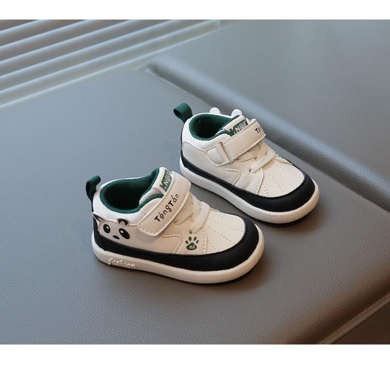 Popolari nuove scarpe traspiranti per bambini scarpe per neonati e bambini piccoli antiscivolo cartone animato supporto medio scarpe sportive moda