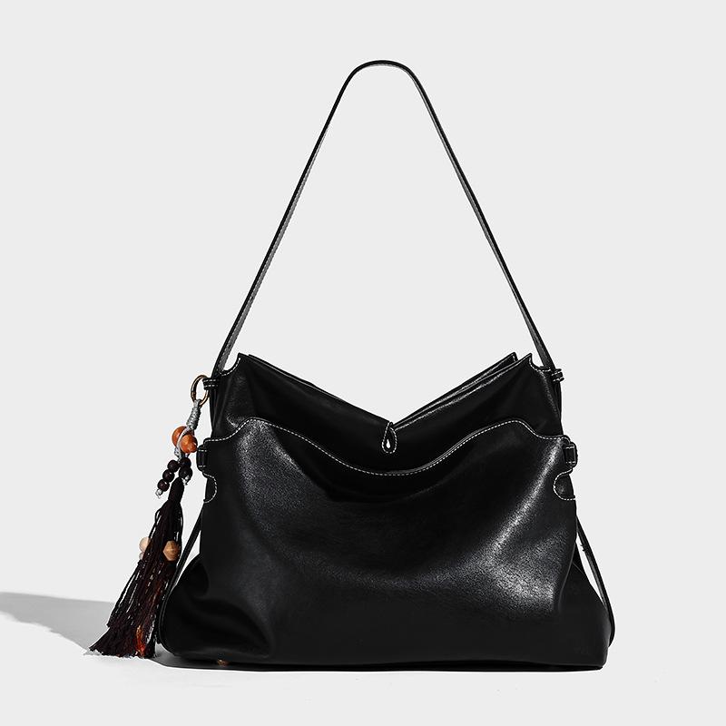 Niche design fashionable large-capacity shoulder bag for women, 2025 new winter large-capacity commuter tote bag