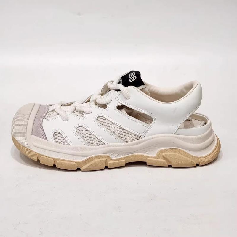 

Полые спортивные сандалии для папы женские 2025 лето новые повседневные уличные альпинистские на толстой подошве с сумкой на носке римские туфли с отверстиями 40