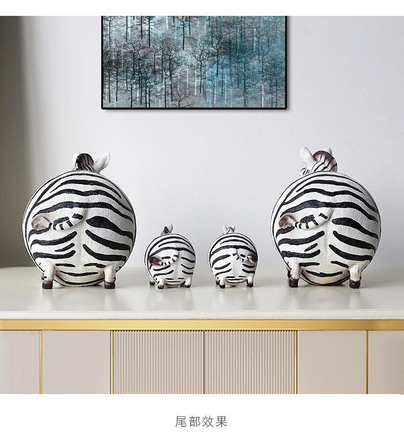 4 pezzi/set Ornamenti Famiglia Zebra in Resina Scultura Animale Simulazione Statua Zebra Decorazione per la Casa Ornamenti Artigianali Regalo per la Nuova Casa