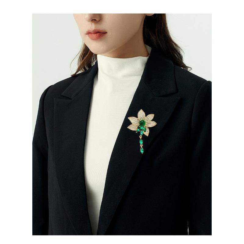 Brooch, Luxurious Chinese Style Elegant Emerald, Lotus Tassel Brooch, Coat Accessory, Chest Flower, Anti Slip Pin