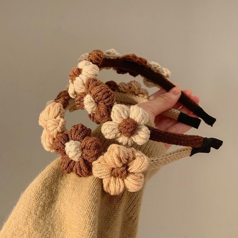 Autumn and Winter Wool Flower Headband Female Cute Weaving Face Wash Hairpin Hair Accessories Versatile High Value Coffee Color Pressure Hair Headband