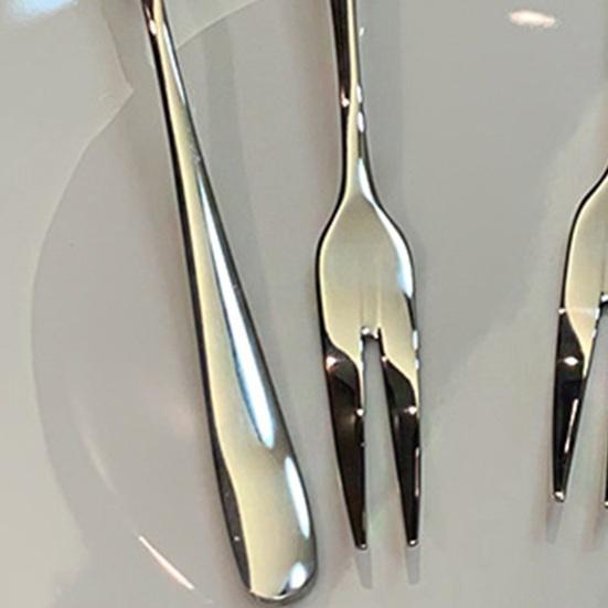 Fruit Fork Double Tine 5.5 Inch Stainless Steel Forks for Fruits Cakes Desserts Snacks Rust-Resistant 304 Food Grade Metal Forks for Party Hotel