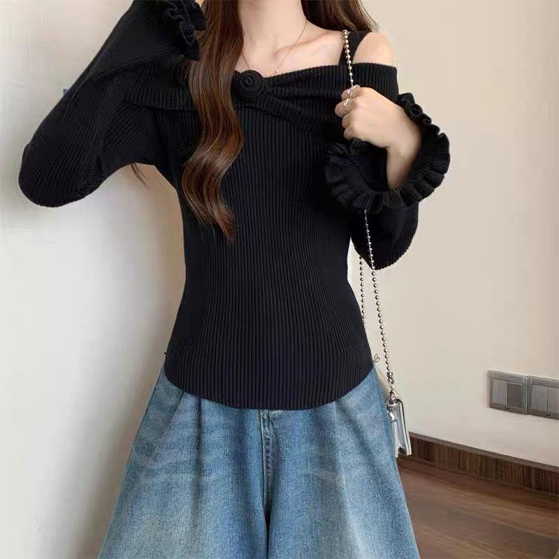 

Autumn and winter new long-sleeved knitted sweater top female Korean version Spice Girl off-the-shoulder flared sleeve with knitted bottoming shirt one size fits all [recommended 40-62.5kg ] чорний