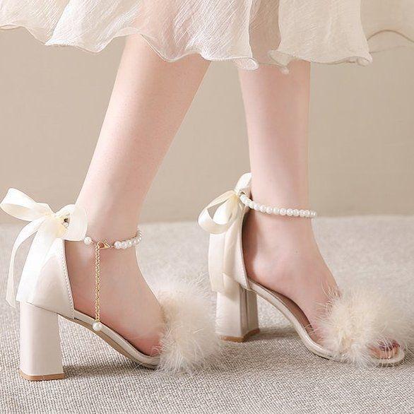 Fairy gentle fluffy sandals 2025 Internet celebrity explosion French medium heel evening breeze with skirt square head thick heel high heels