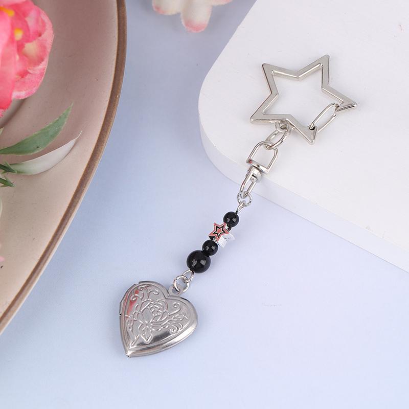 

Creative Metal Photos Frame Keychains Can Hold Photos Diy Love Pendant Ornaments
