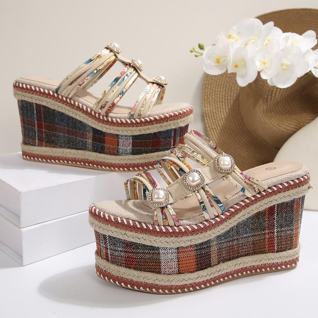 Fashion Women Slippers 2025 Summer New Fashion Peep Toe Wedge Slippers Women Platform High Heels Outdoor Beach Shoes Sandalias De Mujer