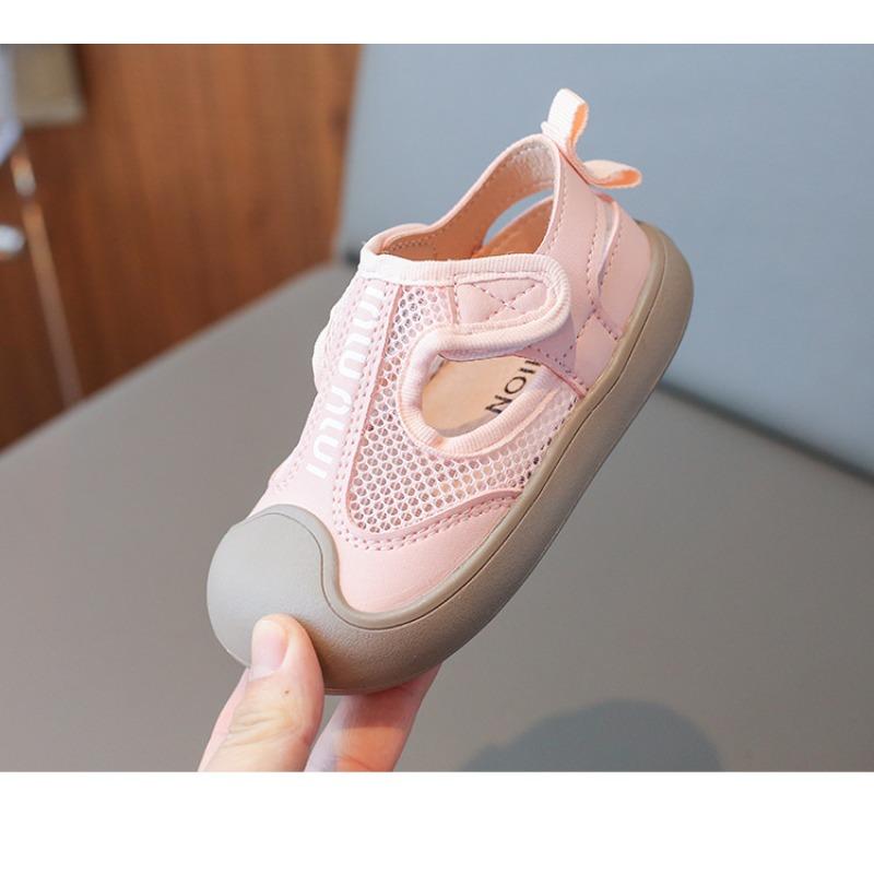 Kindersandalen Sommer Neuankömmlinge, Geschlossene Zehen Strand Schuhe, Unisex Weiche Sohle Netz Stoff Freizeit Baby Sport Sandalen.