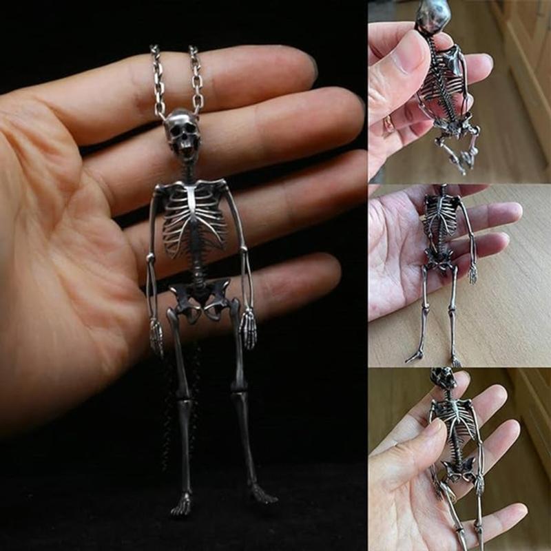 Edgy Skull Pendant Necklace Fashionable Skeleton Neckchain Street Culture Inspired Clavicle Chain for Trendsetters
