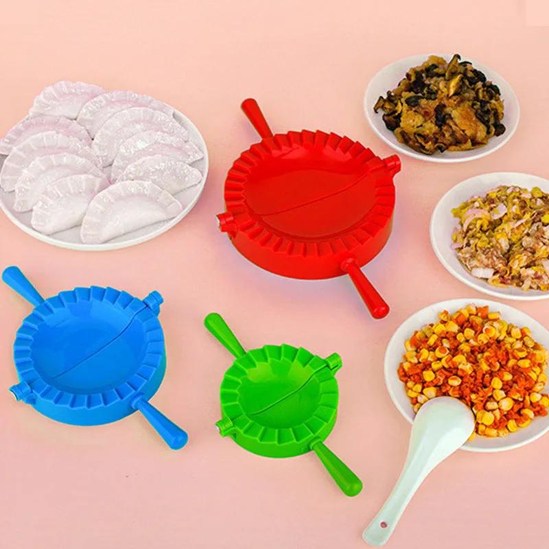Plastic Dumplings Maker Mold Hand Dough Press Dumpling Clip DIY Ravioli Pie Mould Maker Kitchen Pastry Tools Cooking Accessories