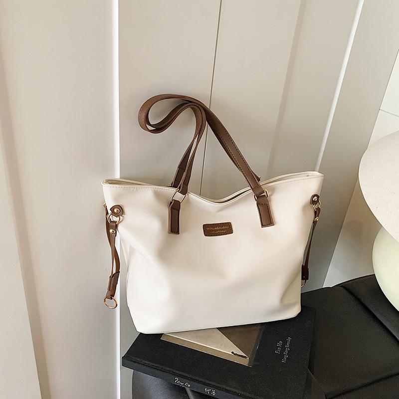 Ретро премиум сумка под мышку женская сумка 2025 новая простая портативная сумка-тоут большая вместимость сумка через плечо