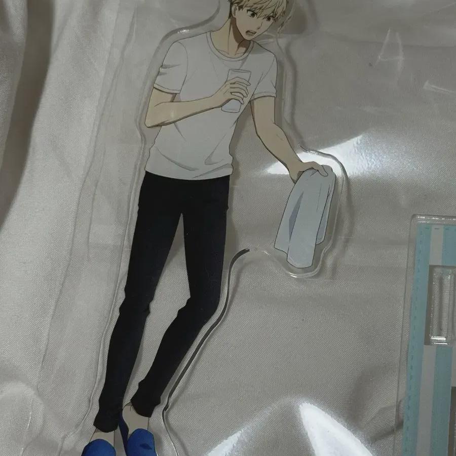 

Spy Family Lloyd Poser Acrylic Stand For Sale