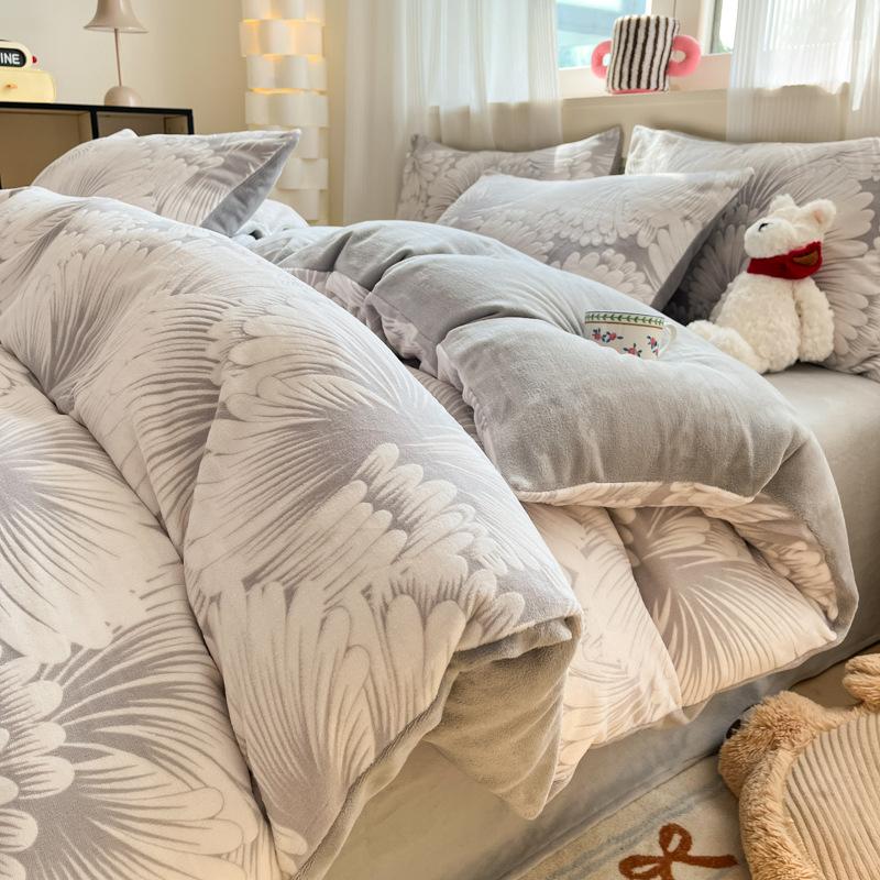 Class A Maternal And Infant Grade Thickened Warm Milk Fleece Four-Piece Set Coral Fleece Carved Fleece Quilt Cover Fleece Bed Sheet Mattress 3