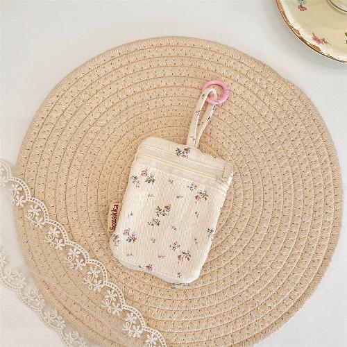 Ins Floral Kpop Photocard Holder with Carabiner Floral Print Earphone Key Holder for Girl Small Organizer Bag for Daily Travel