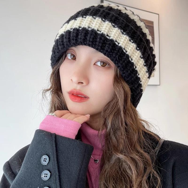 Soft Knit Skullies Beanies for Women Slouchy Winter Hat Fashion Stripe Stitching Beanie Female Streetwear Cap Warm
