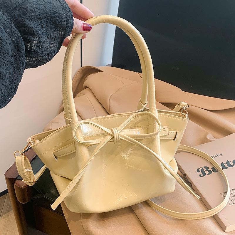 Modische, vielseitige Handtasche für Damen im Frühling und Sommer. Einfache Umhängetasche. Modische, vielseitige Umhängetasche.