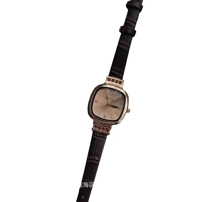Medieval Style Watch Women'S French Light Luxury Niche Black Gold Sugar Cube Retro Small Brown Watch Decorative Women'S Watch