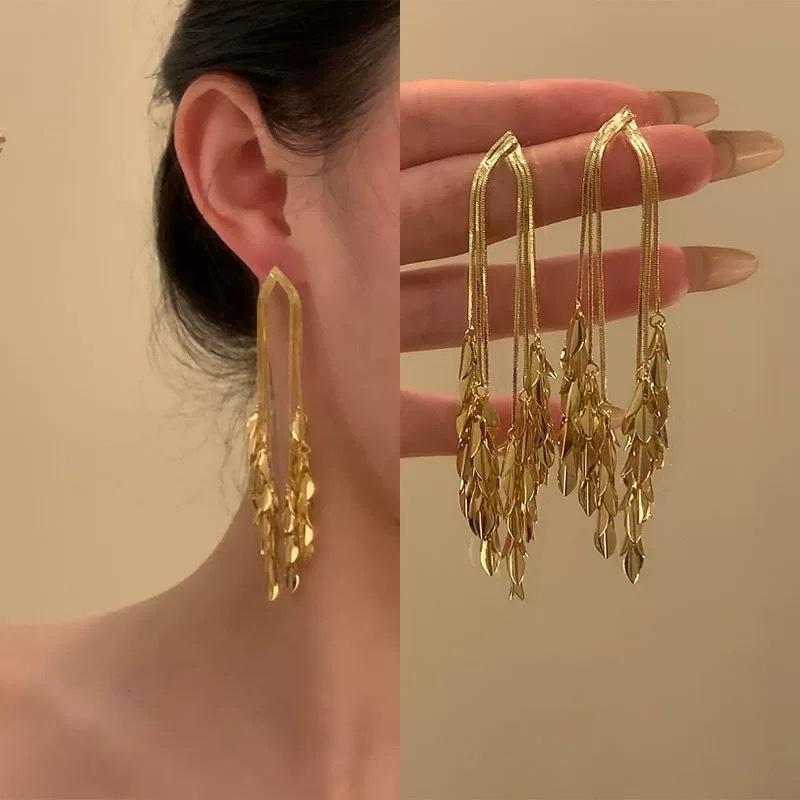 

Light luxury gold long wheat ear fringed earrings women s exquisite high-end earrings banquet new stud earrings