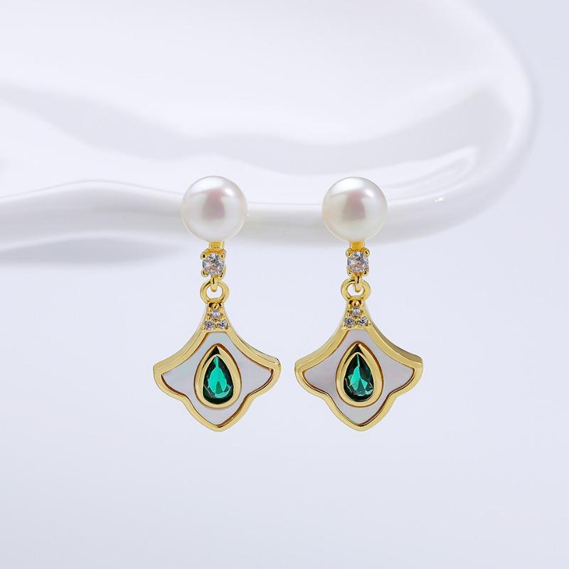 Natural Freshwater Pearl Stud Earrings S925 Sterling Silver Earrings Fritillary Zircon Pearl Earrings Light Luxury High Sense