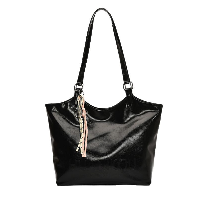 Fashion Sense Large Capacity Tote Bag Women's New Versatile Commuter Shoulder Bag