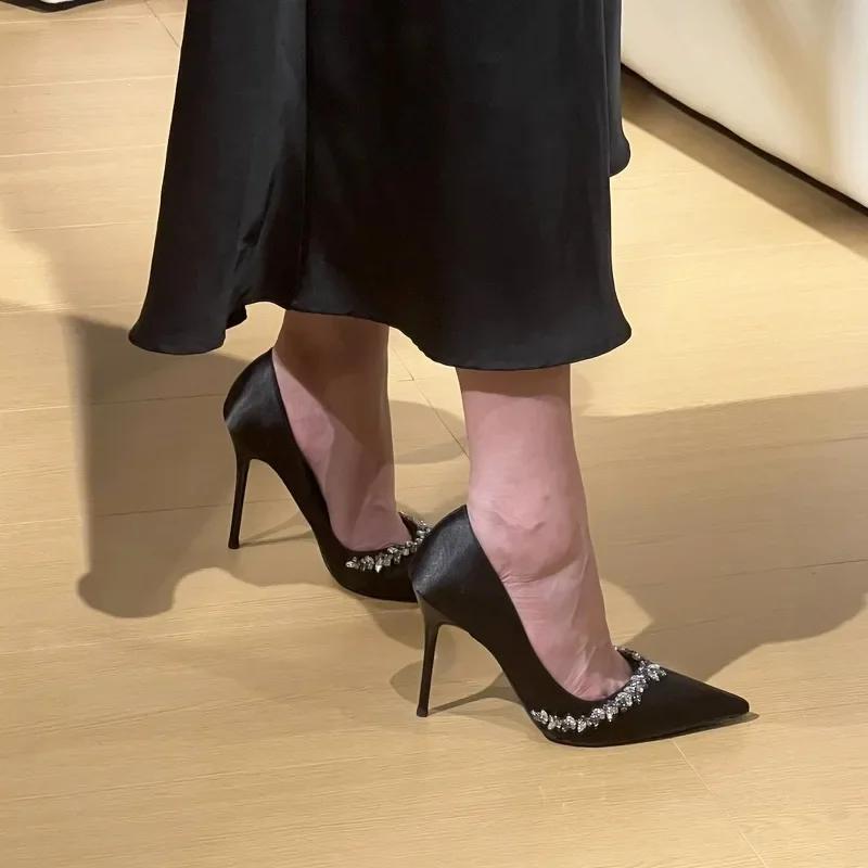 Spitzer dünner Absatz Sexy Bettschuhe Hoher Absatz 7cm oder 9cm Strass Dünner Absatz Mode Neue Absätze Schuhe für Frauen 2024 Pumps