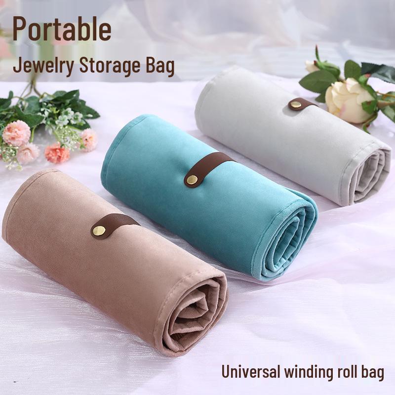 Portable Velvet Jewelry Organizer: Multi-layer Roll-up Bag for Earrings & Necklaces