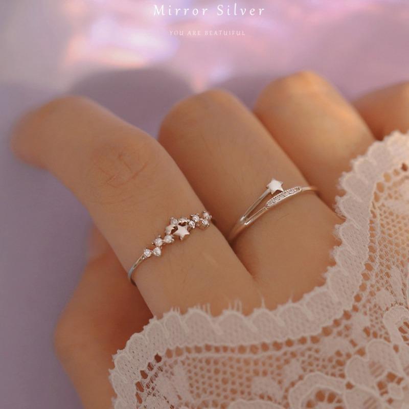 Ring - Women's Style Finger Ring - Small-scale, Low-key Luxury Shooting Star Pentagram Gift Accessory