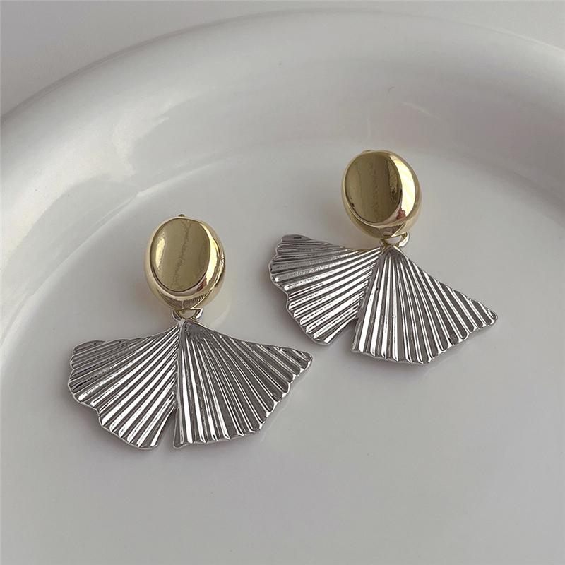 Fashion Gold Color Metal Fish Tail Drop Earrings For Women Heart Geometric Irregular Vintage Simple Earrigns Jewelry