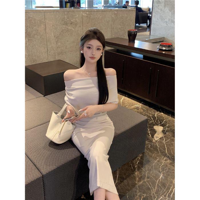 Elegant High-Waisted French Batwing Sleeve Summer Dress with Pleated Irregular Design