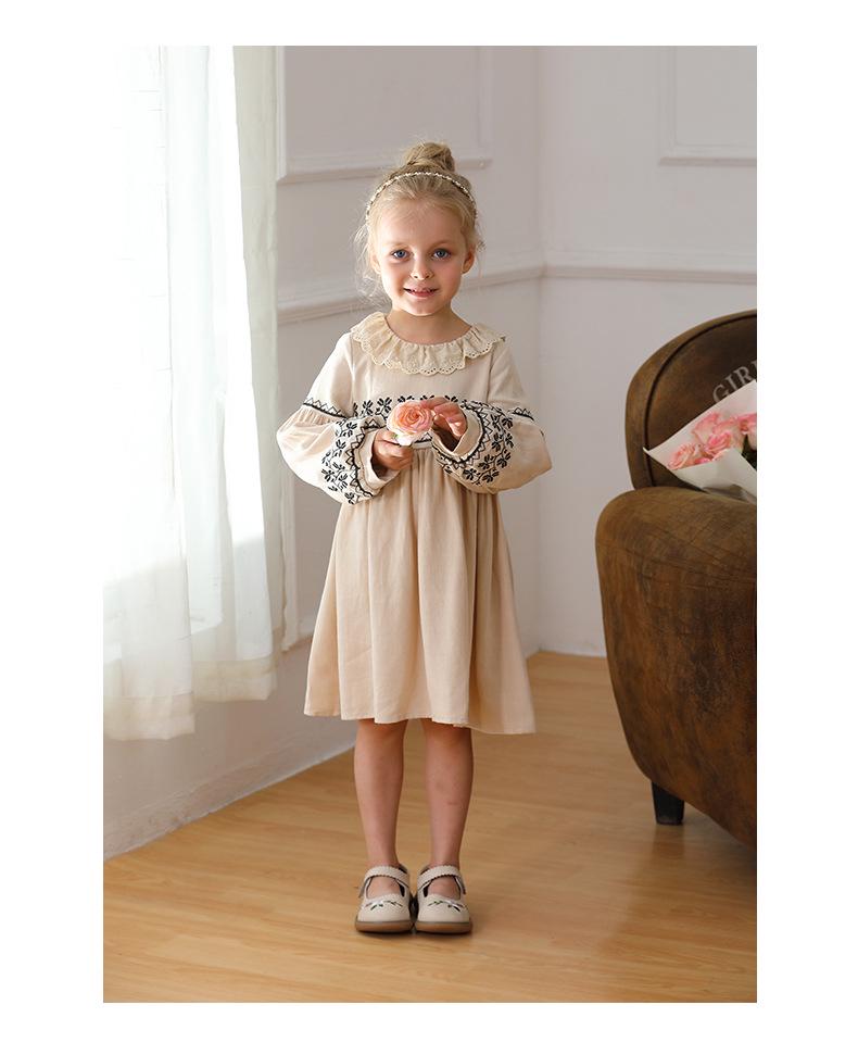 Autumn 2026 Forest-Style Ruffled Lace Collar Embroidered Girls' Dress with Puff Sleeves in Cotton Linen