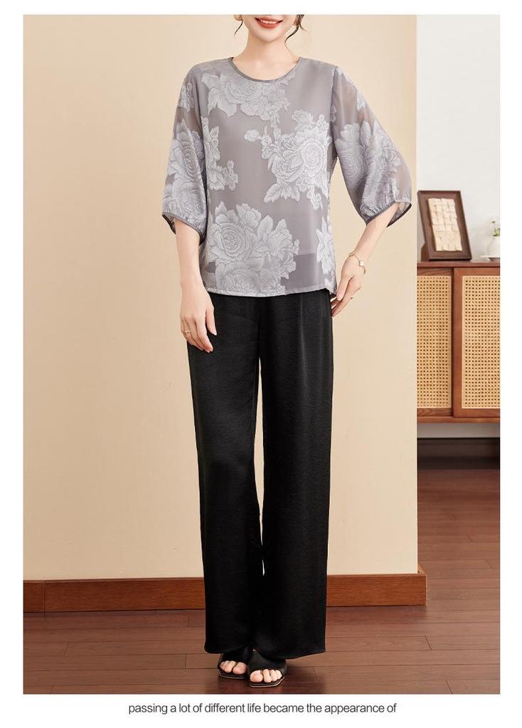 Stylish Round Neck Chiffon Pullover for Moms - Breathable Seven-Sleeve Summer Top for Middle-Aged & Elderly Women