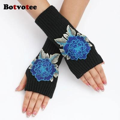 Botvotee Arm Warmers Y2k Accessories Sleeves for Women Half Finger Winter Knitting Soft Warm Flower Fingerless Mitten Guantes