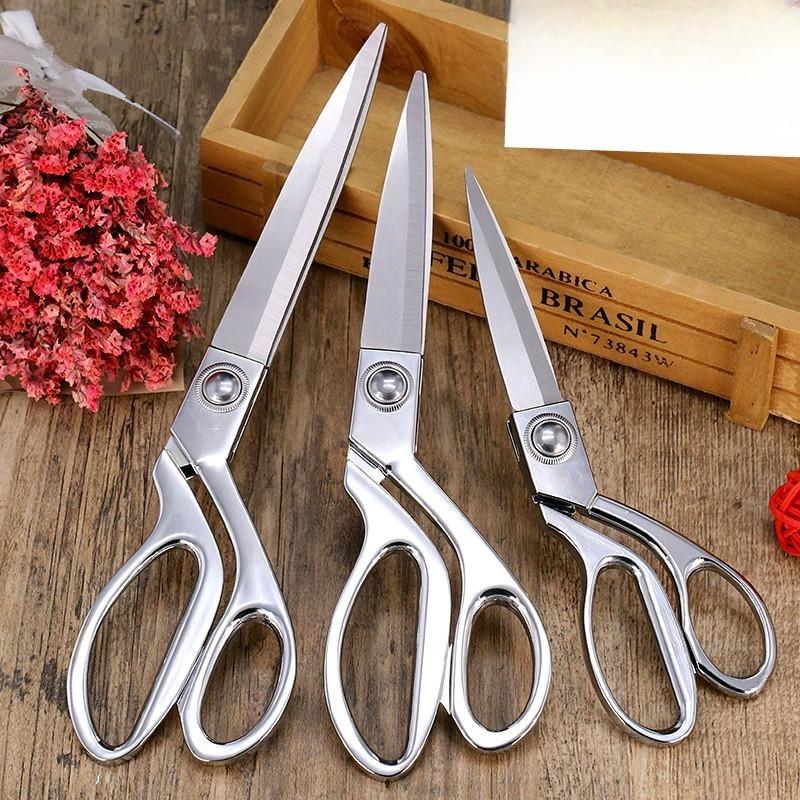 Scharfe und verschleißfeste Schneider-Edelstahlschere, Zinklegierung vergrößert und verdickt, speziell entwickelt für Haushaltsstoffzuschnitt