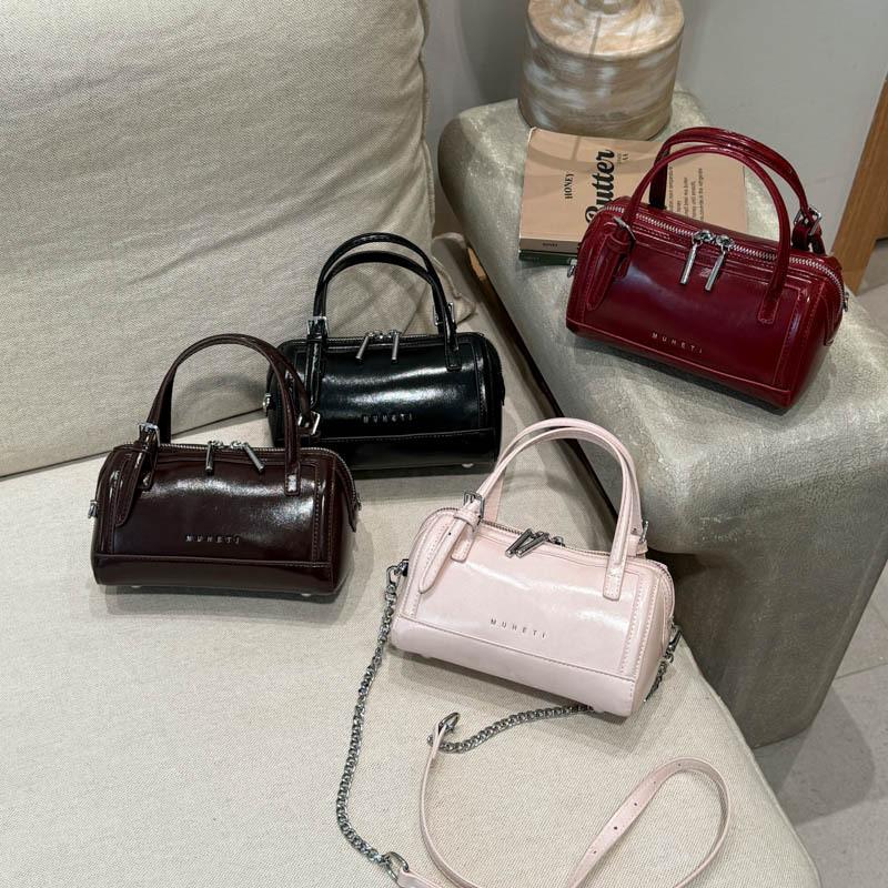 Fashionable Synthetic Leather Purse With Zipper Closure For Urban Style