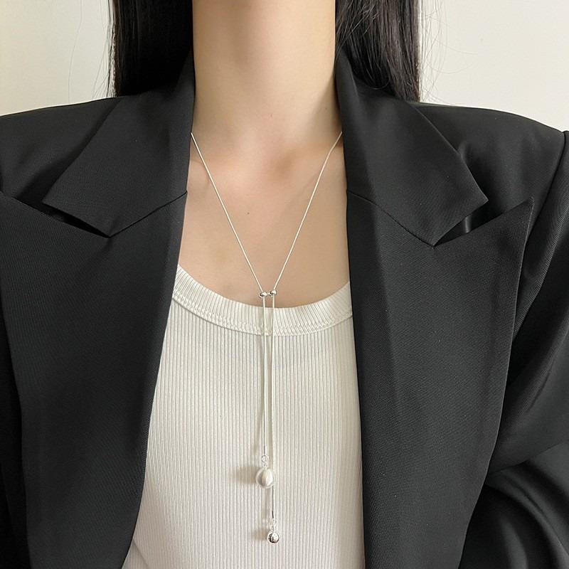 Women Ins Style Light Luxury Long Saddle Pendant Sweater Necklace